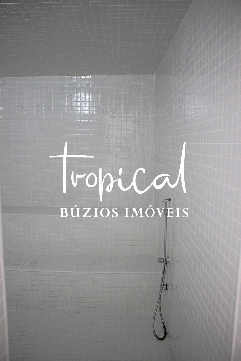 FL16 - Flat em condomínio pé na areia em Búzios