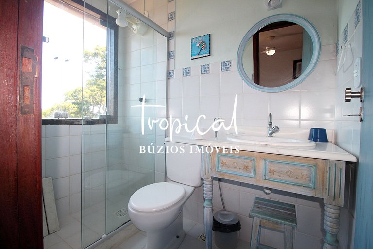 GB18 - Casa com vista e acesso privativo à praia da Ferradur