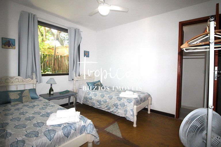 GB18 - Casa com vista e acesso privativo à praia da Ferradur