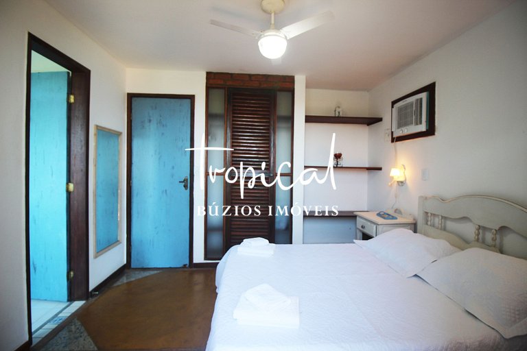 GB18 - Casa com vista e acesso privativo à praia da Ferradur