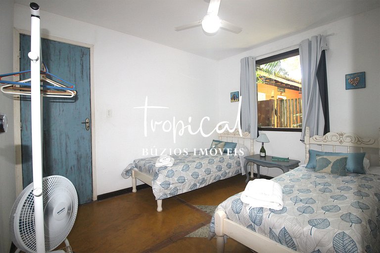 GB18 - Casa com vista e acesso privativo à praia da Ferradur