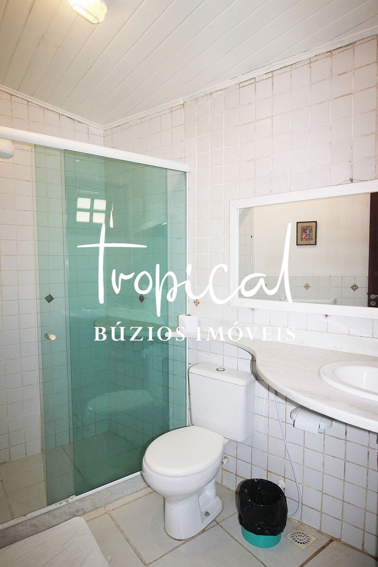 GB18 - Casa com vista e acesso privativo à praia da Ferradur