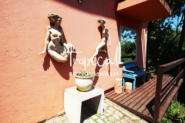 GB18 - Casa com vista e acesso privativo à praia da Ferradur