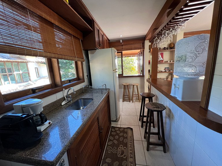 GB41 - Jasmim · Casa Simpática Completa com Vista Linda de G