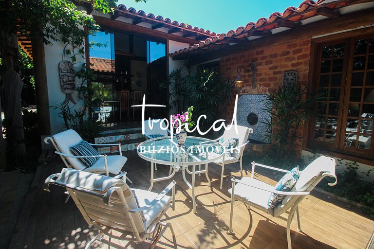 Casa à venda na Ferradura, próxima ao centro