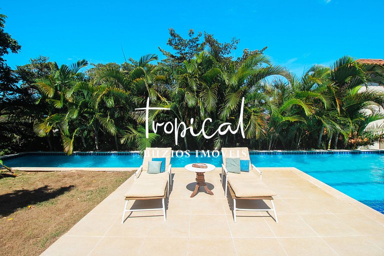 Casa à venda na Ferradura, próxima ao centro