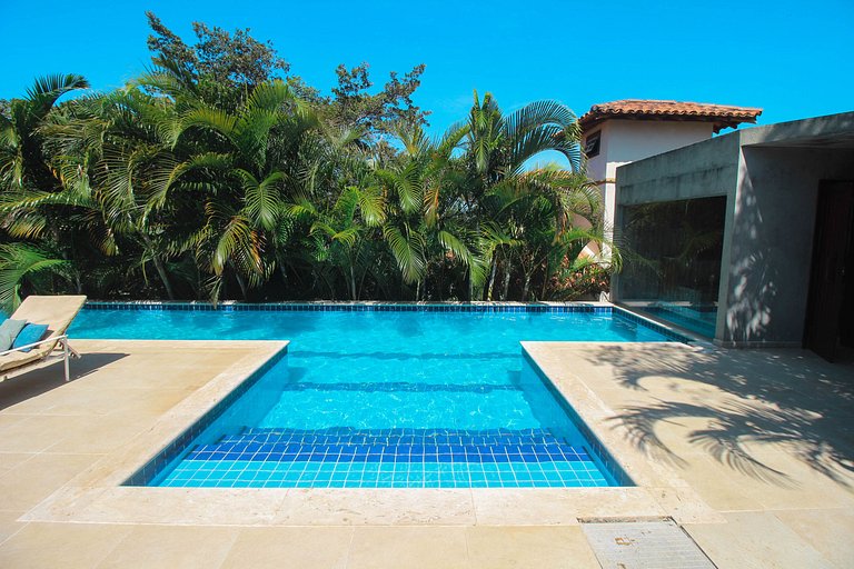 FA40 · Ferradura Garden House