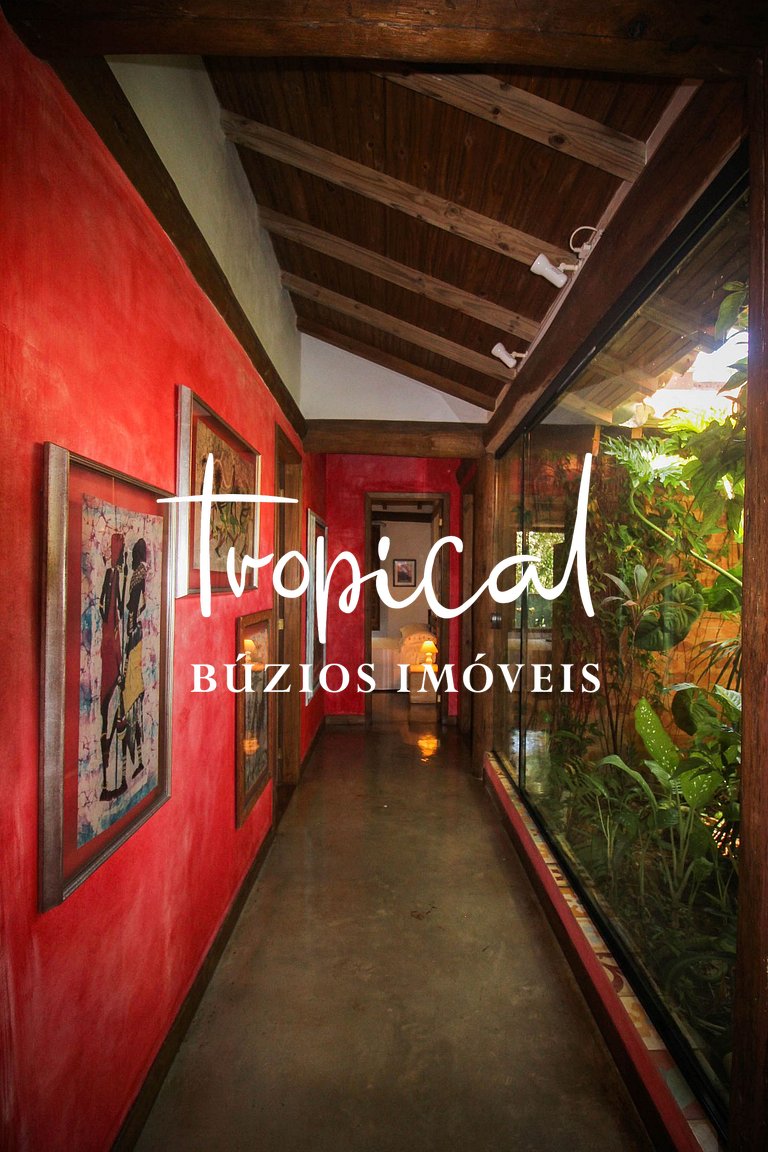 Casa à venda na Ferradura, próxima ao centro