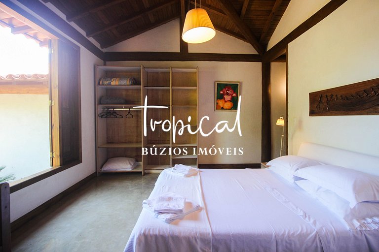 Casa à venda na Ferradura, próxima ao centro