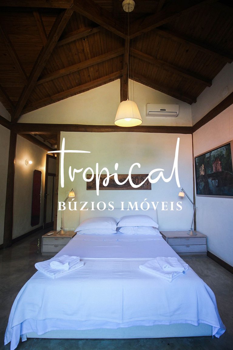 Casa à venda na Ferradura, próxima ao centro