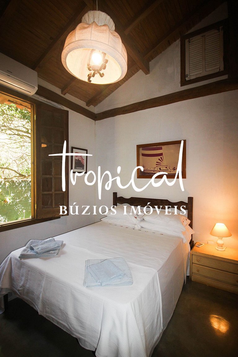 Casa à venda na Ferradura, próxima ao centro