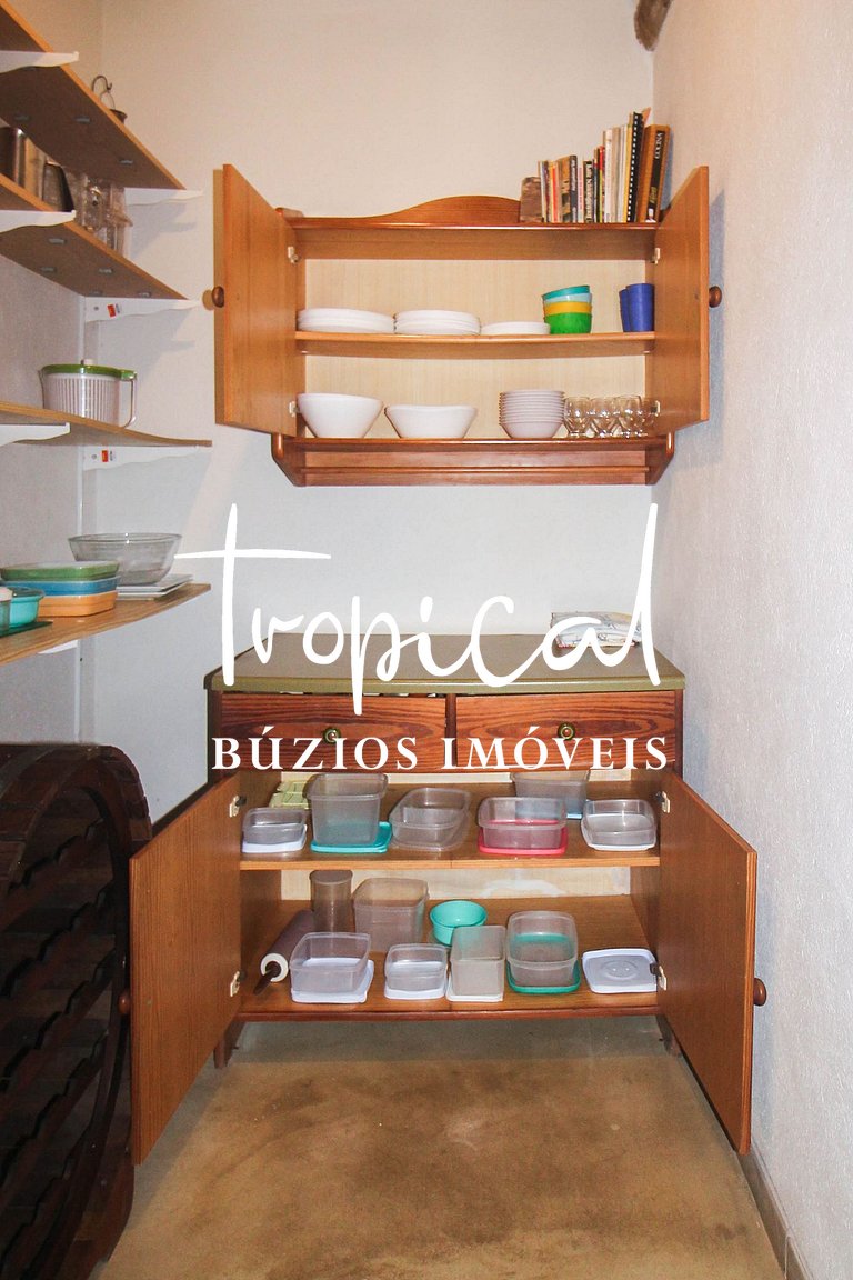 Casa à venda na Ferradura, próxima ao centro