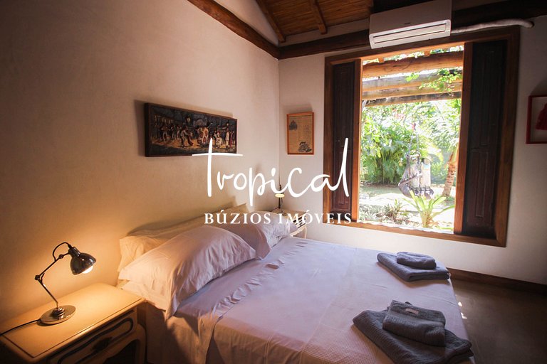 Casa à venda na Ferradura, próxima ao centro