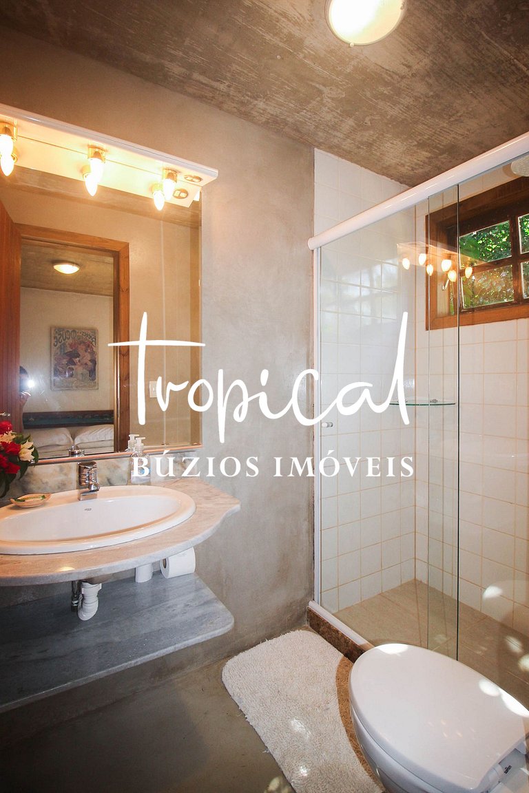 Casa à venda na Ferradura, próxima ao centro