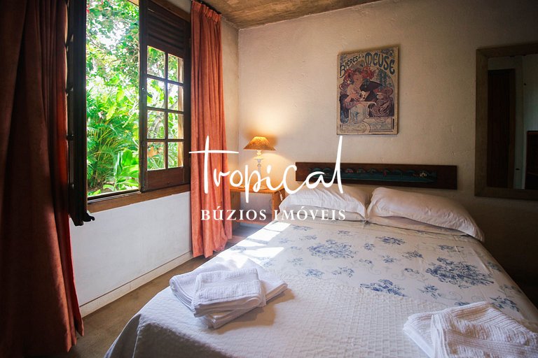 Casa à venda na Ferradura, próxima ao centro