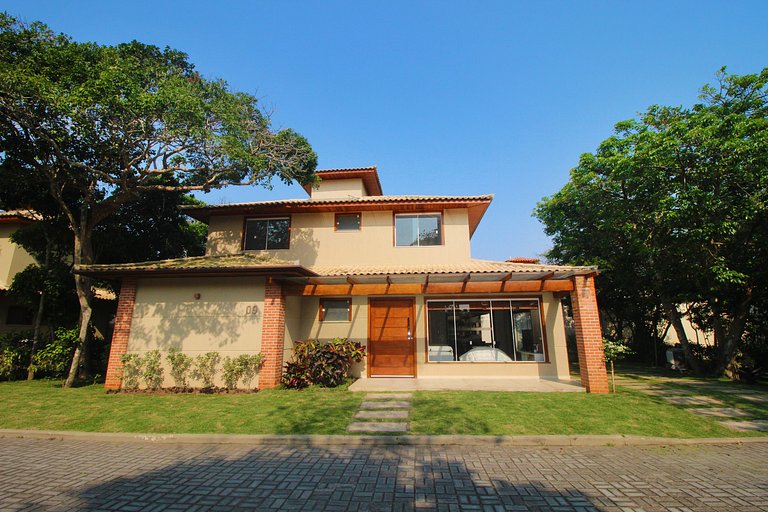 MG56 - Linda casa em condomínio em Manguinhos.
