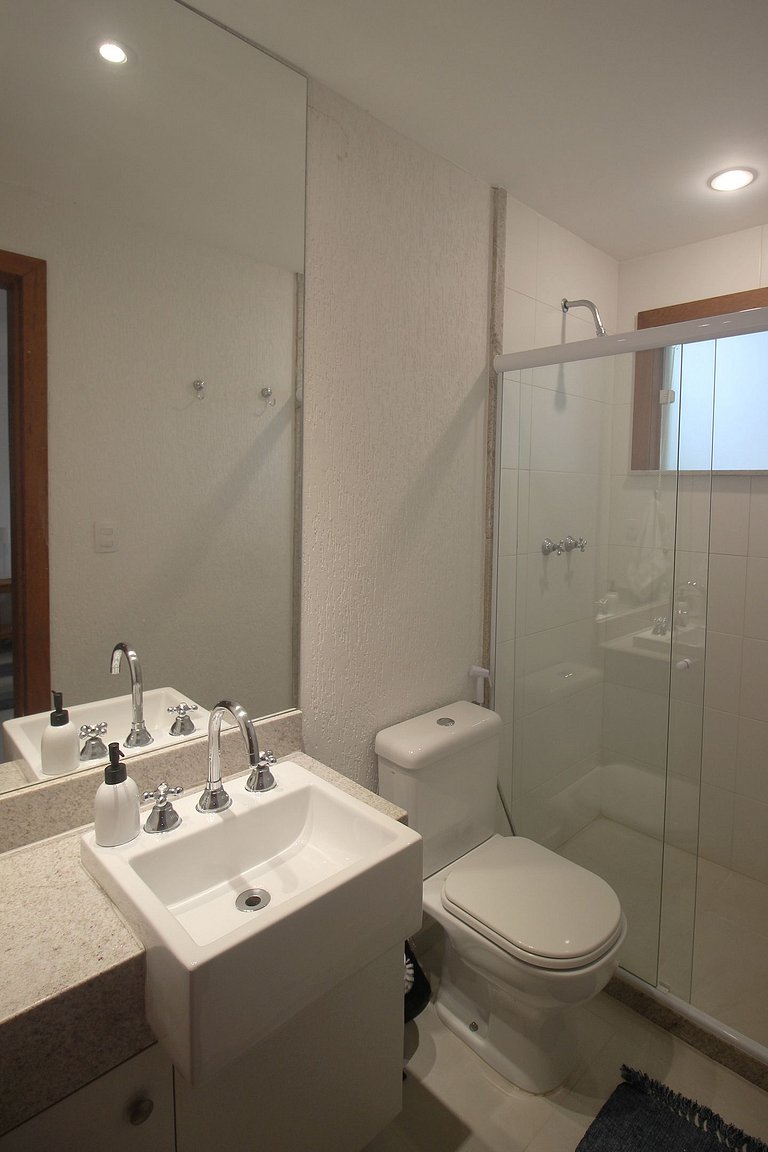 MG56 - Linda casa em condomínio em Manguinhos.