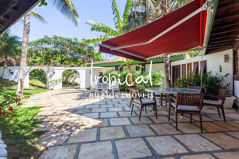 Casa na Praia, Piscina, Exclusividade na Ferradura