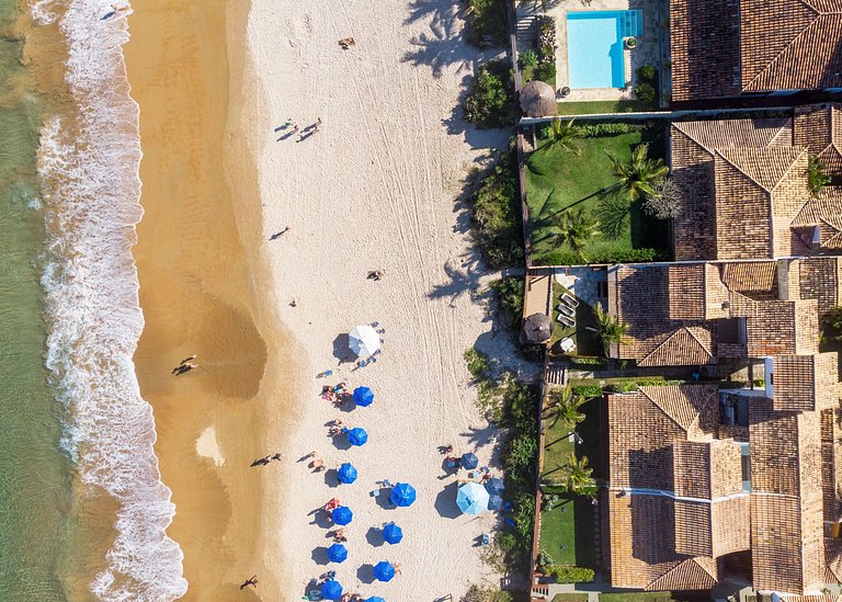 GB50 - Linda casa com 5 suítes pé na areia em Geribá