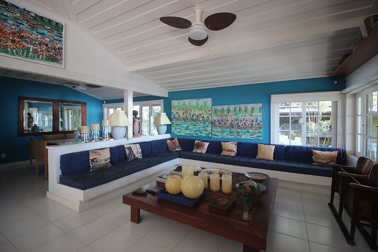 MG31 - Linda casa de frente para Praia de Manguinhos