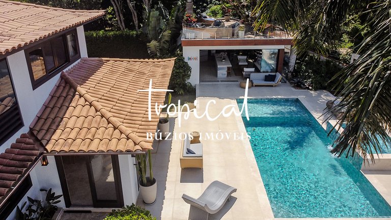 AB88 - Casa com alto lazer e vista para o mar de Búzios