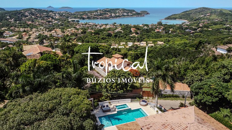 AB88 - Casa com alto lazer e vista para o mar de Búzios