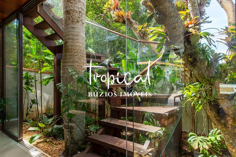 AB88 - Casa com alto lazer e vista para o mar de Búzios