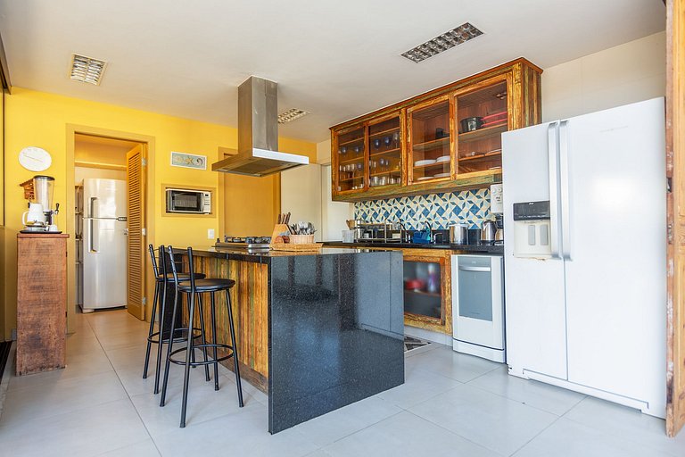 GB77 - Casa moderna com piscina e área gourmet em Geribá
