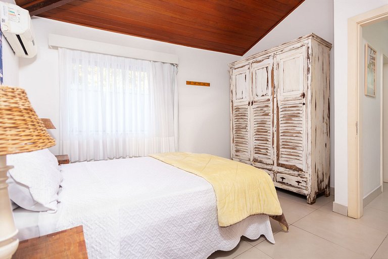 GB77 - Casa moderna com piscina e área gourmet em Geribá