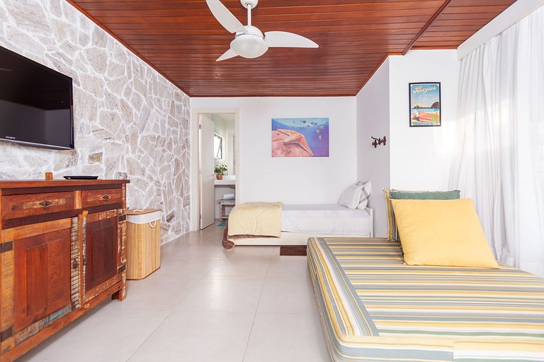 GB77 - Casa moderna com piscina e área gourmet em Geribá