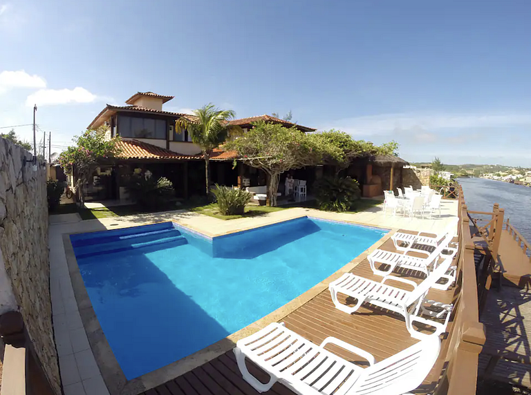 RA08 - Casa linda na Marina em frente ao canal de Búzios!