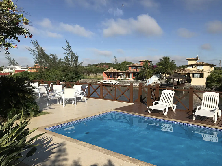RA08 - Casa linda na Marina em frente ao canal de Búzios!
