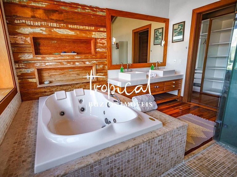 JF06 - Mansão em João Fernandes com vista deslumbrante