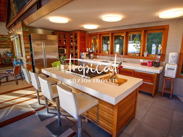 JF06 - Mansão em João Fernandes com vista deslumbrante