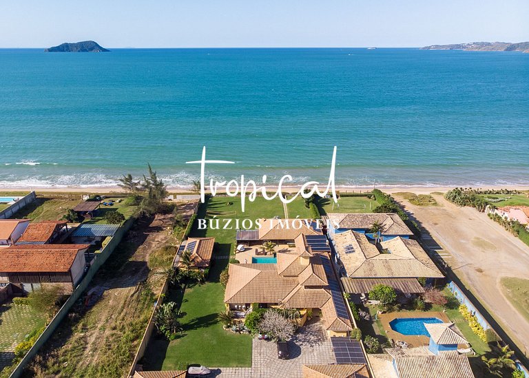 MG86 - Mansão na beira da praia em Búzios