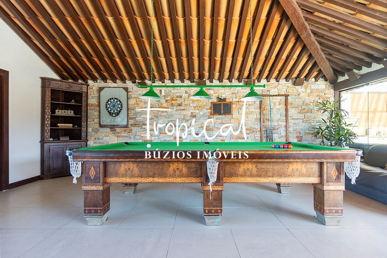 MG86 - Mansão na beira da praia em Búzios