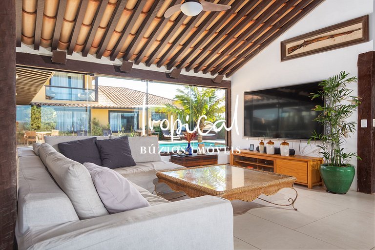 MG86 - Mansão na beira da praia em Búzios