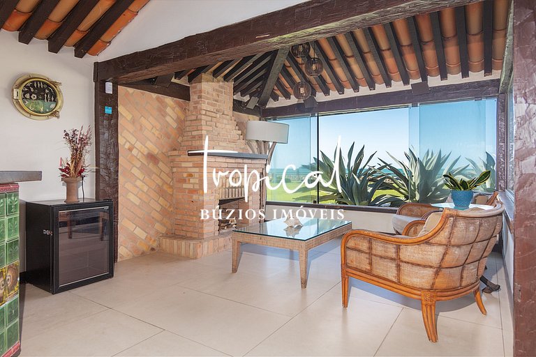 MG86 - Mansão na beira da praia em Búzios