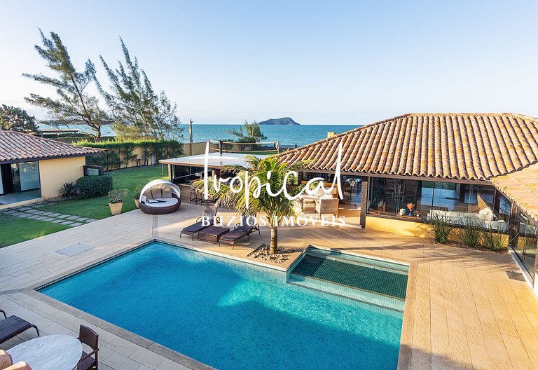MG86 - Mansão na beira da praia em Búzios