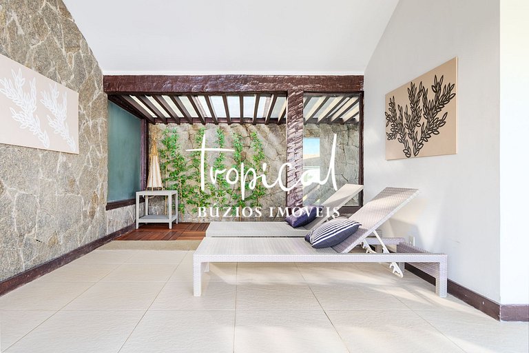 MG86 - Mansão na beira da praia em Búzios