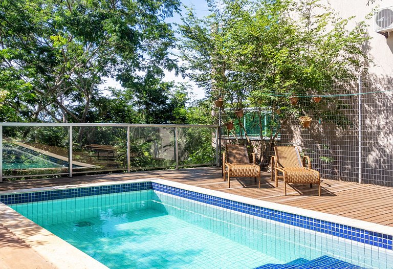 GB75 - Casa em condomínio com Piscina Privativa