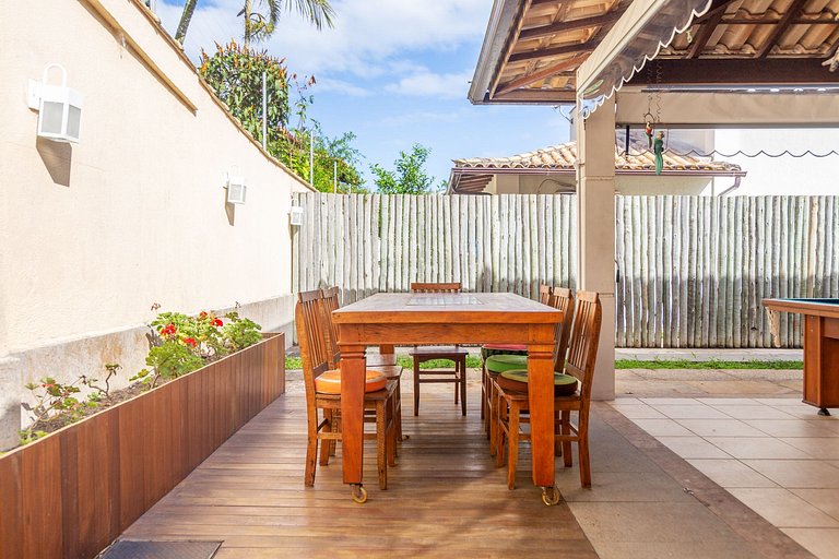 GB73 - Linda casa com piscina privativa