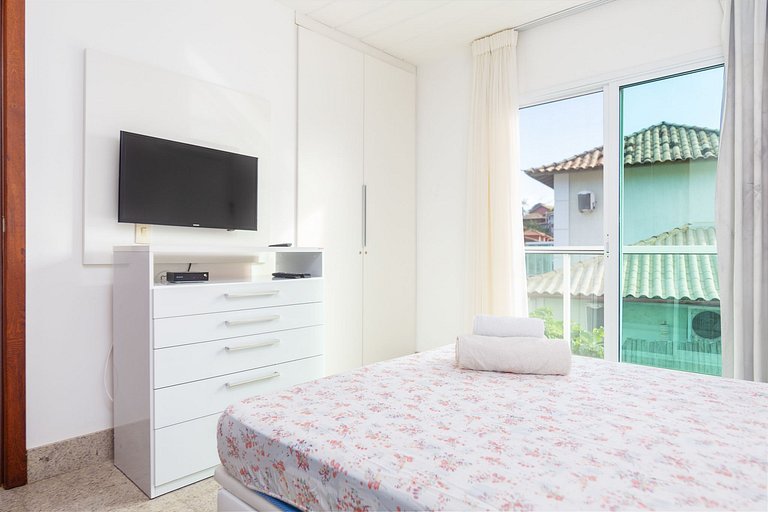 GB73 - Linda casa com piscina privativa