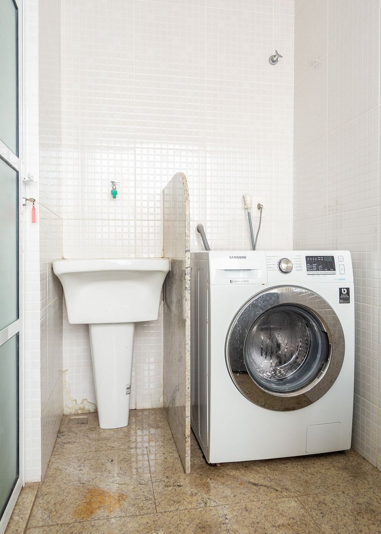 GB73 - Linda casa com piscina privativa