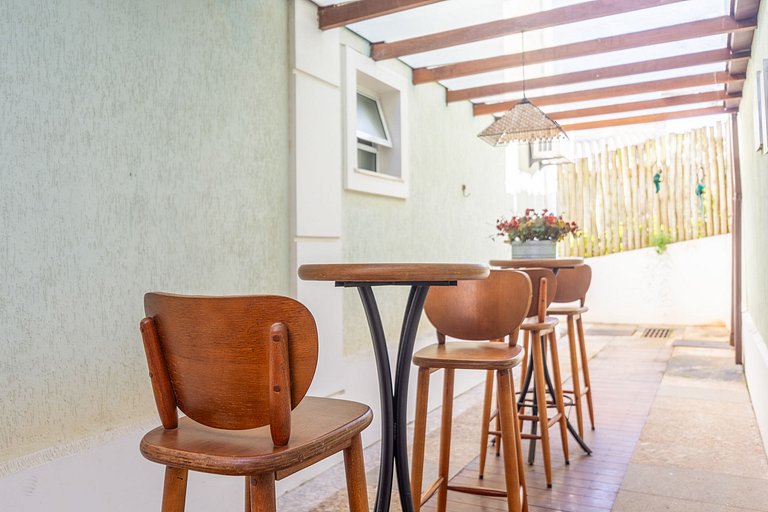 GB73 - Linda casa com piscina privativa