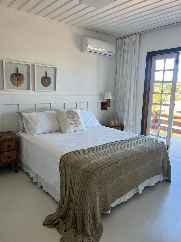 GB20 - Linda Casa com Piscina no Amarras