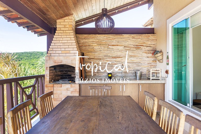 Casa à venda em condomínio a 600 metros da praia de Geribá