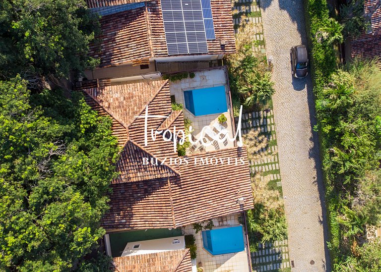 Casa à venda em condomínio a 600 metros da praia de Geribá