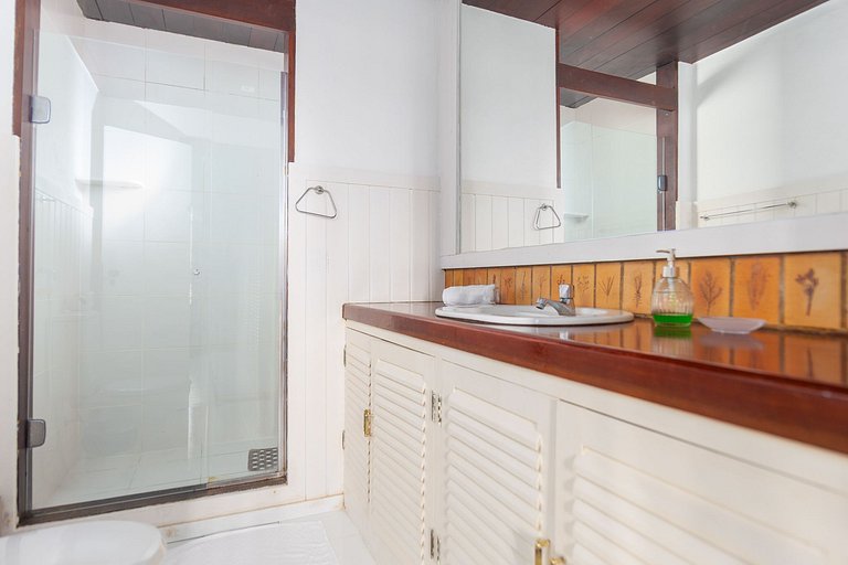 GB19 - Casa Linda no Condomínio Amarras, Acesso à Praia de G