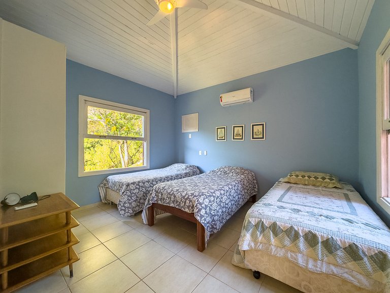 GB27 - Casa 2 min Geriba, vista, 4 quartos e conforto